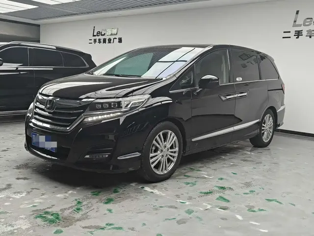 Honda Elysion 2016 2.4L Luxury Edition
