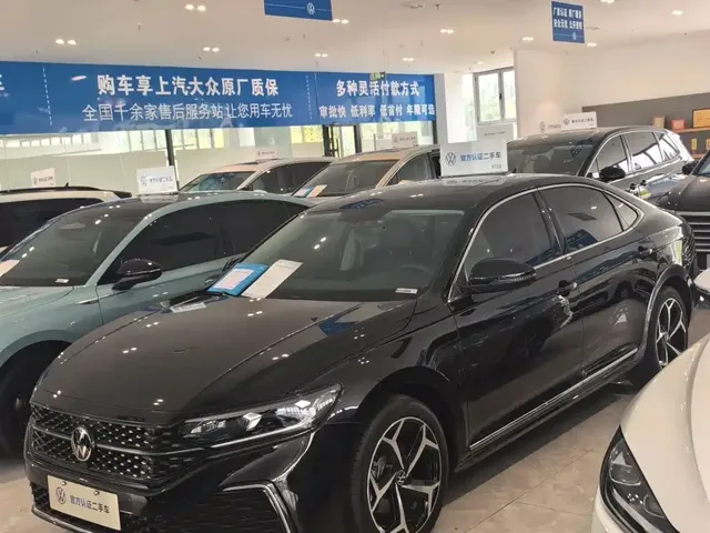 Volkswagen Passat 2025 Outstanding 330TSI Elite Edition
