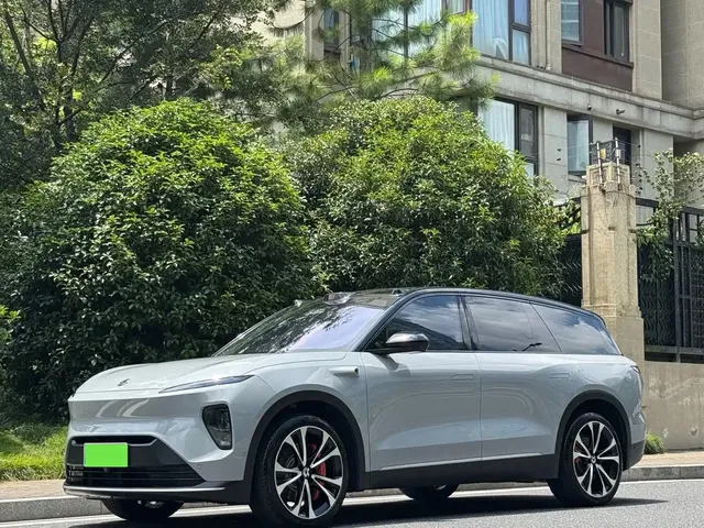 NIO ES8 2023 100kWh Signature Edition