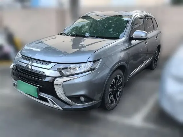 Mitsubishi Outlander 2020 2.0L 2WD Premium 5-seater