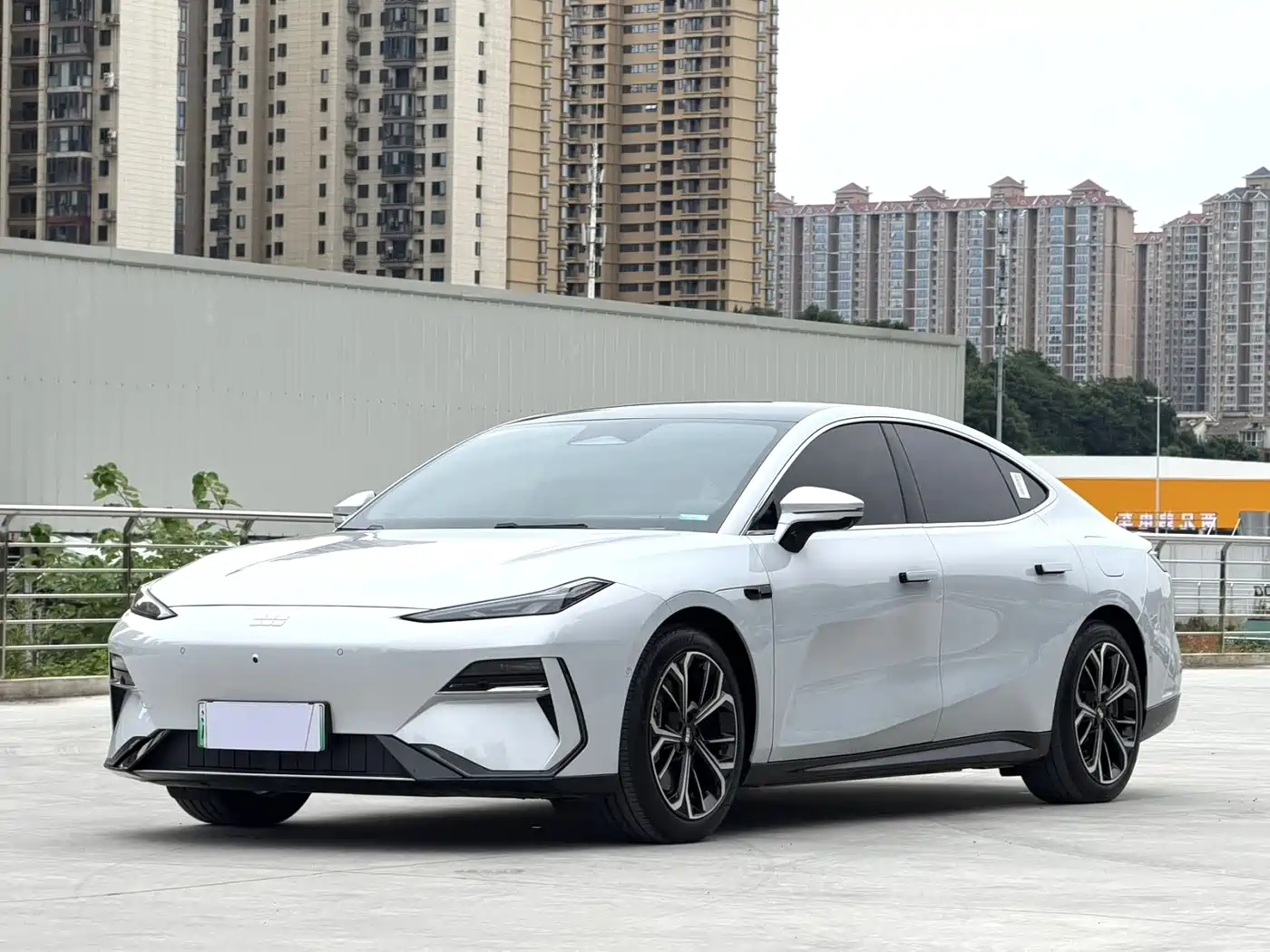 Geely Galaxy E8 2024 665km RWD Starship Smart Driving Edition