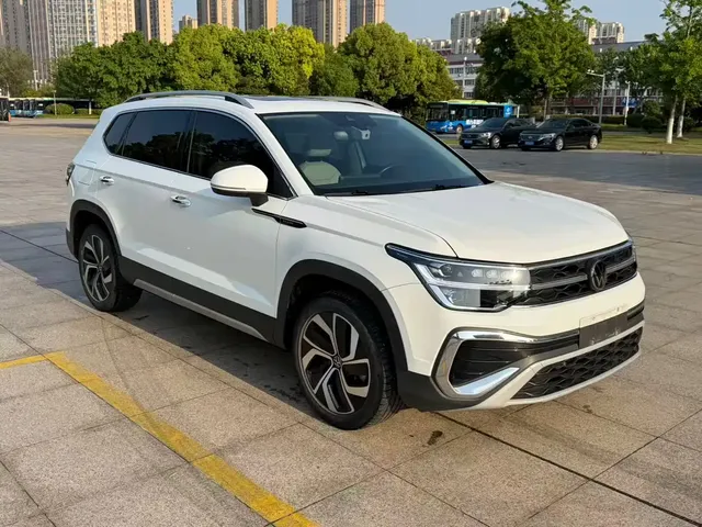 Volkswagen Tharu 2023 300TSI 2WD New Moon Edition