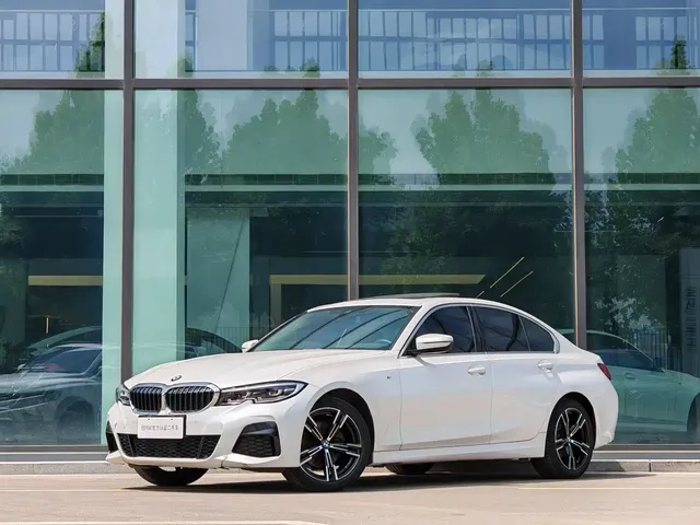 BMW 3 Series 2022 Facelift 325i M Sport Package