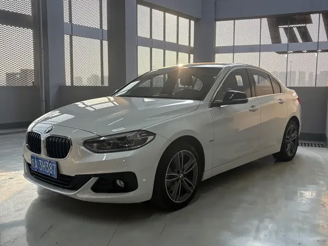 BMW 1 Series 2018 118i Sport Edition