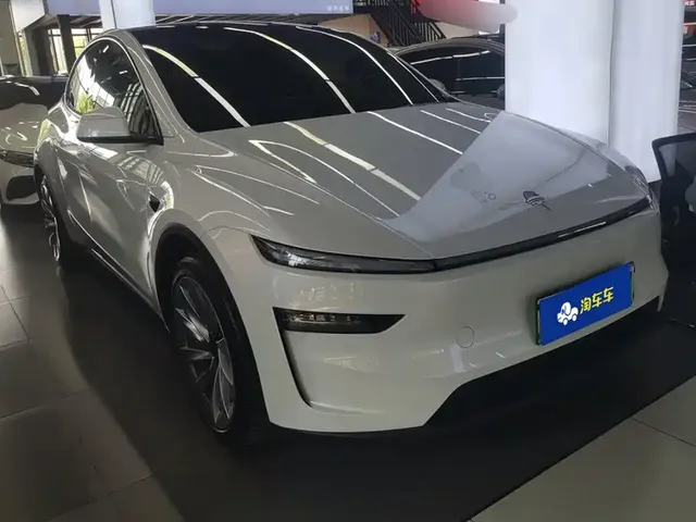Tesla Model Y 2025 Facelift Long Range All-Wheel Drive