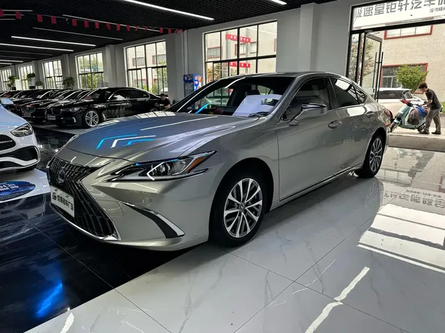 Lexus ES 2022 200 Excellence Edition