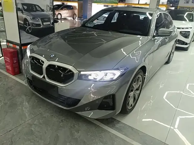 BMW i3 2022 eDrive 35 L