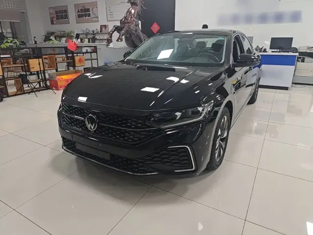 Volkswagen Passat 2023 330TSI Starlight Elite Edition