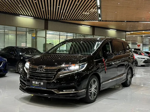 Honda Elysion 2019 2.0L Hybrid Luxury Edition
