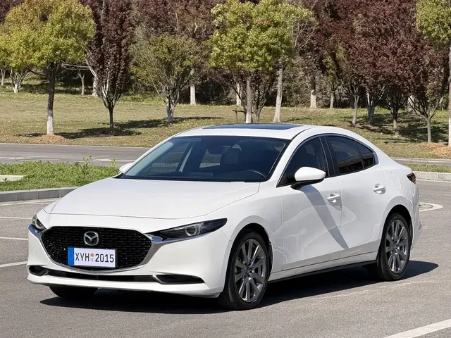 Mazda 3 Axela 2021 2.0L Automatic Quality Glamour