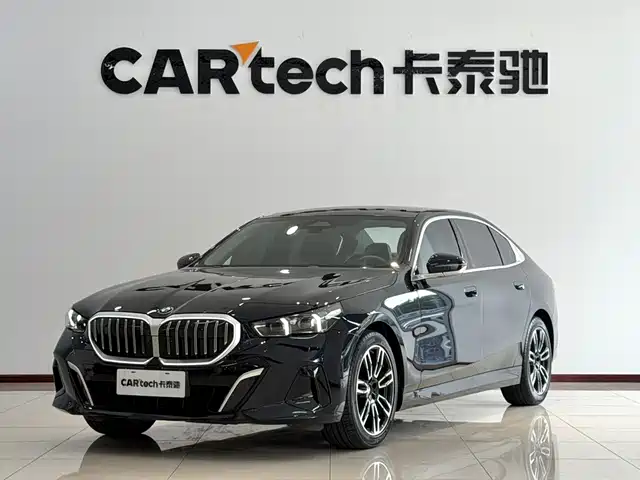 BMW 5 Series 2024 525Li M Sport Package