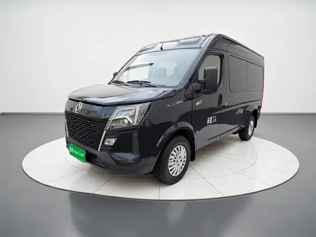 Dongfeng Yufeng Yufeng 2023 V9+ 2.0T Manual FWD Multi-purpose Medium Wheelbase Medium Roof 7/8/9 Seater