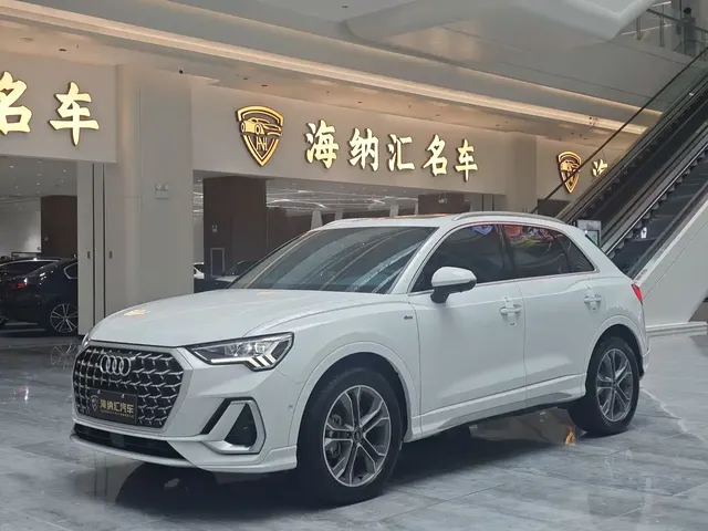 Audi Q3 2024 40 TFSI Fashion Sport