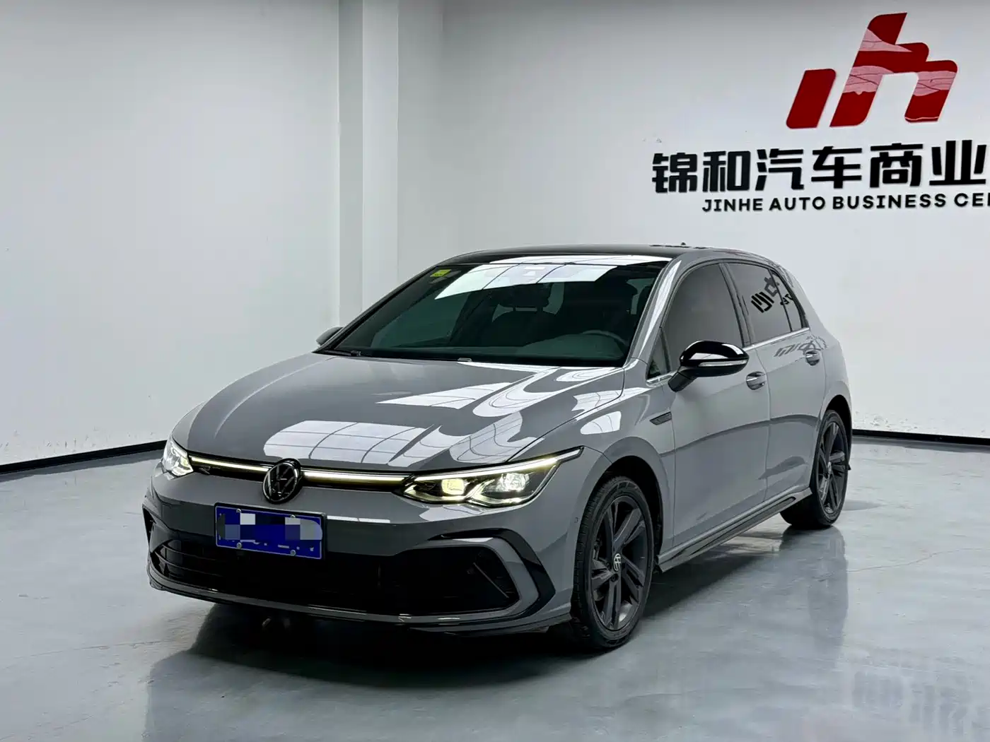 Volkswagen Golf 2023 Model 280TSI DSG R-Line