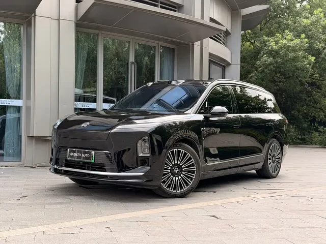 NIO ES8 2025 Model 6-Seat Executive Luxury Edition