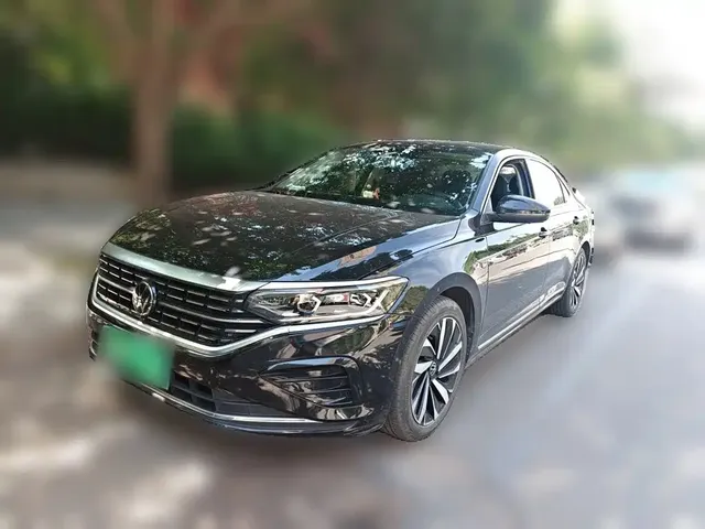 Volkswagen Passat 2023 Facelift 330TSI Luxury Edition