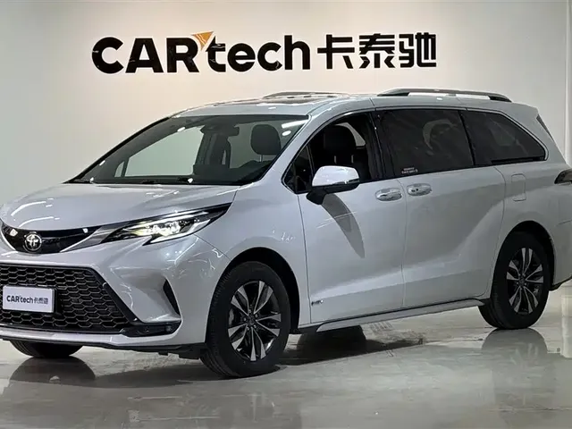Toyota Granvia 2024 2.5L Hybrid Premium PLUS 4WD Edition