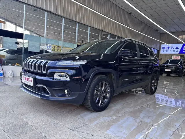 Jeep Cherokee 2020 2.0L 2WD Classic Sport Edition