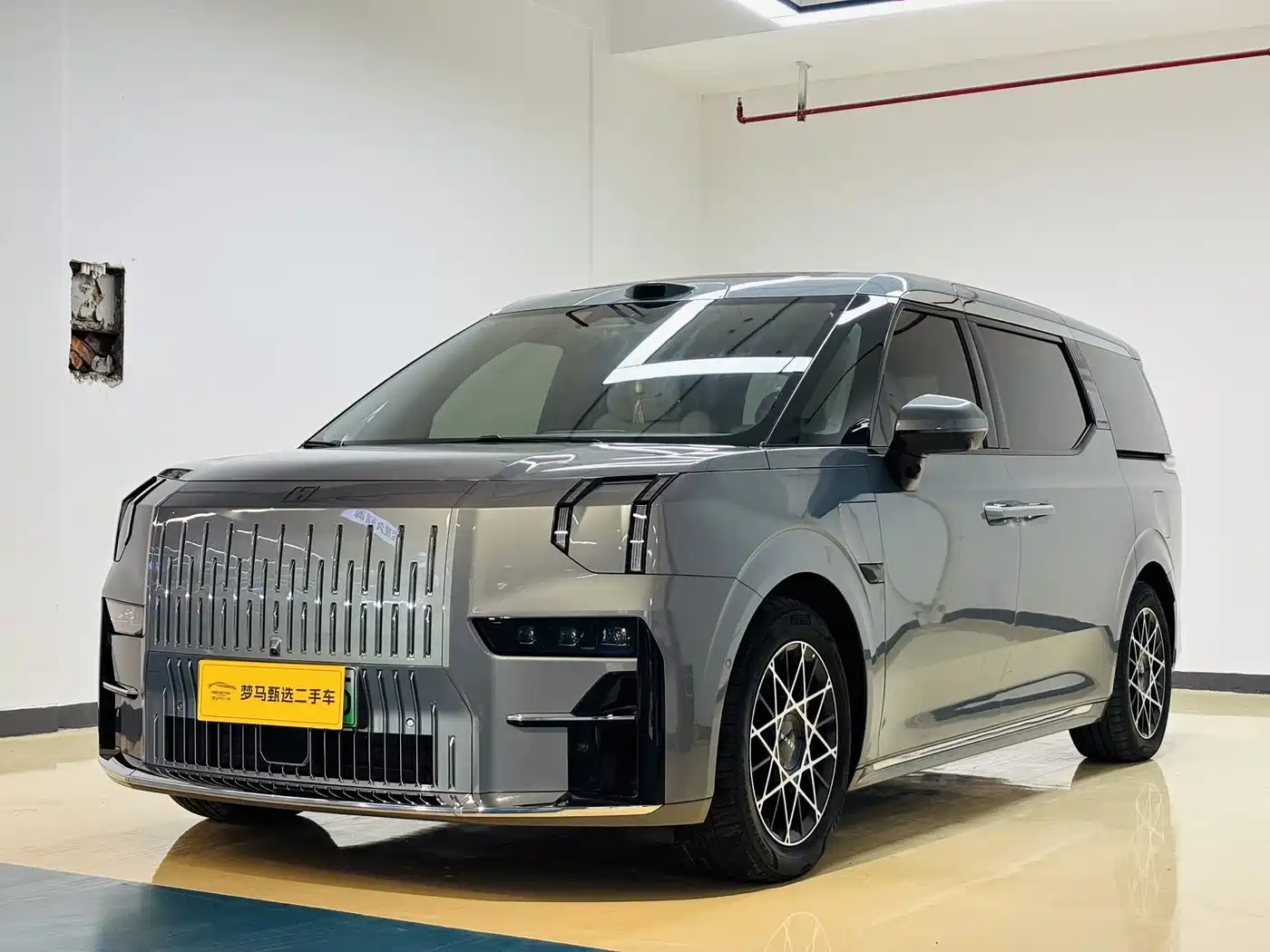 ZEEKR 009 2024 7-Seat Aisle AWD Version 108kWh