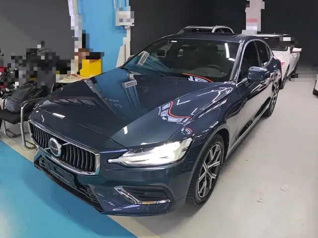 Volvo S60 2024 B4 Elegance Luxury Edition