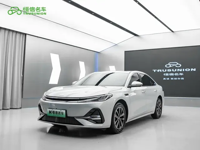 Geely Galaxy A7 2025 EM-i 70km Explorer Edition
