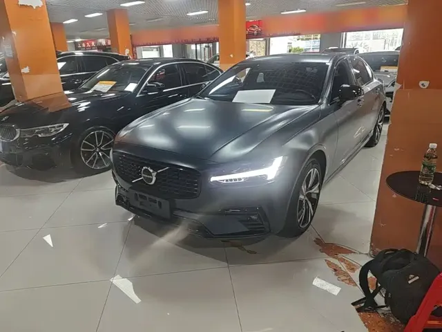 Volvo S90 2022 B5 Momentum Sport Edition