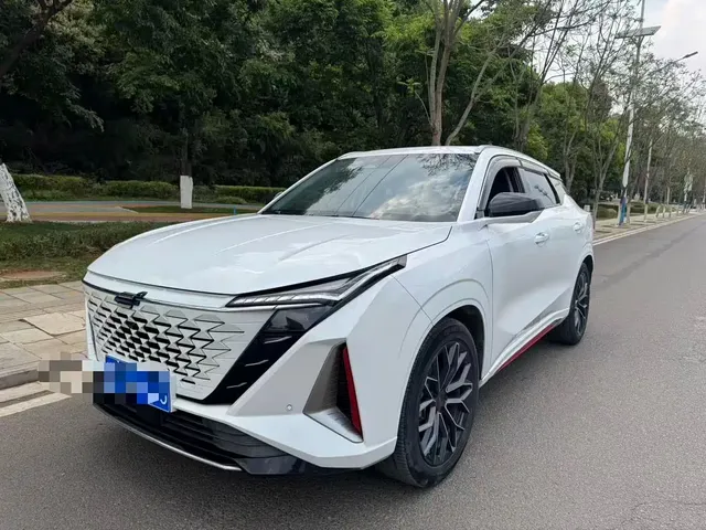 Changan Oshan Z6 2022 Model Blue Whale 1.5T DCT Smart Navigation Type