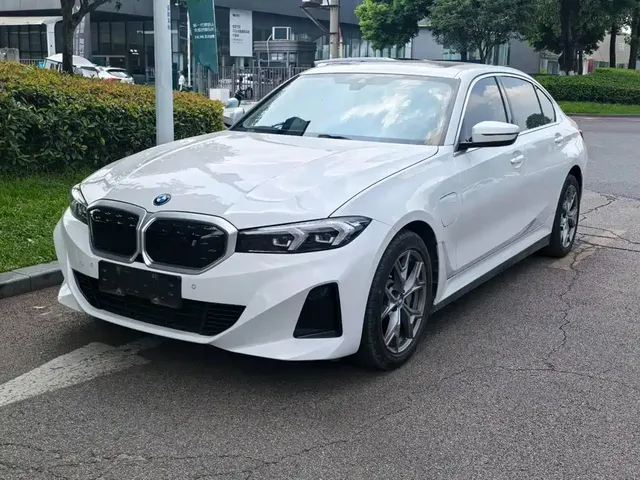 BMW i3 2022 eDrive 35 L