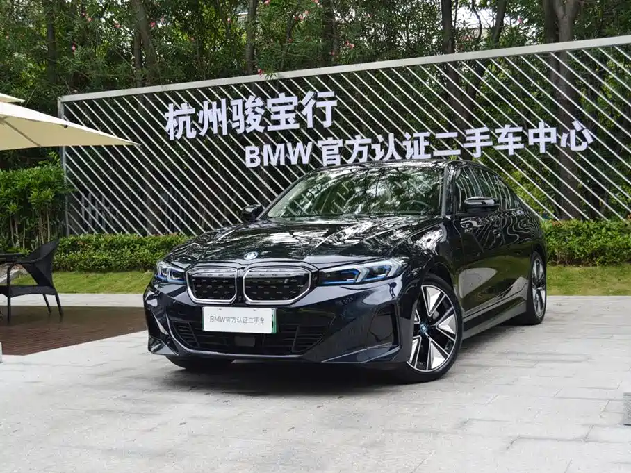 BMW i3 2023 eDrive 40 L Shadow Night Sport Package