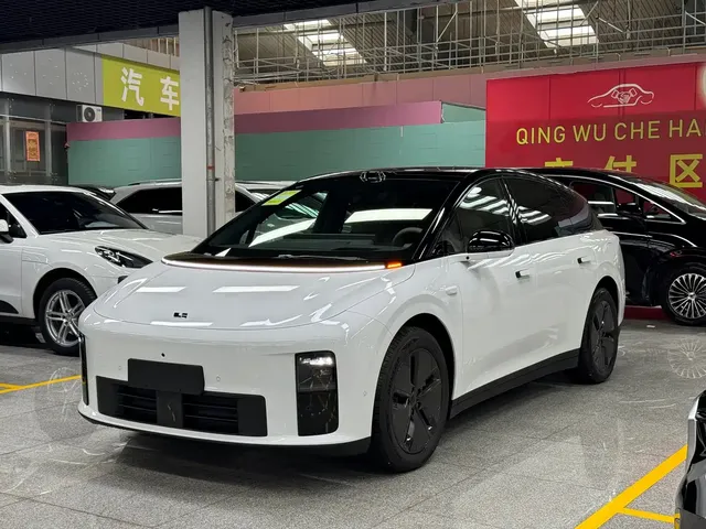 Li Auto i6 2025 2WD Base Model