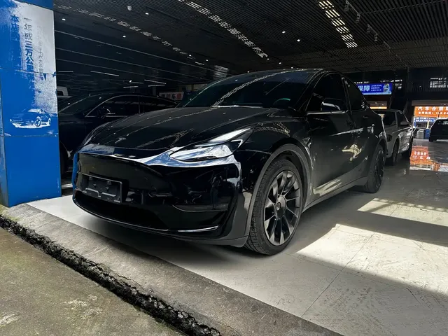 Tesla Model Y 2023 Long Range All-Wheel Drive Edition