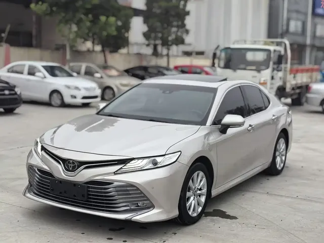 Toyota Camry 2018 2.0G Luxury Edition