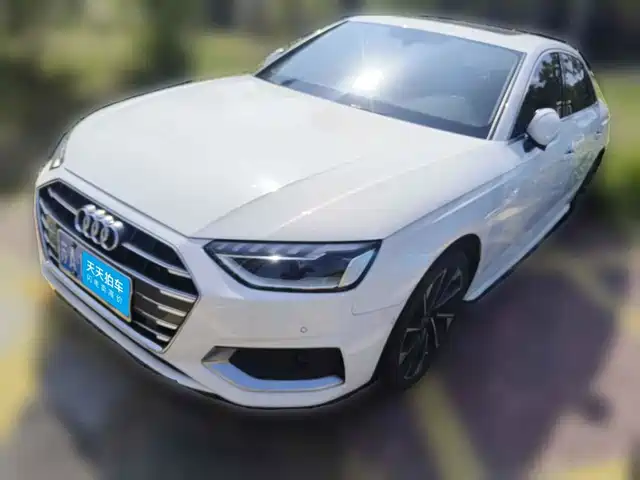 Audi A4L 2022 40 TFSI Luxury Elegance