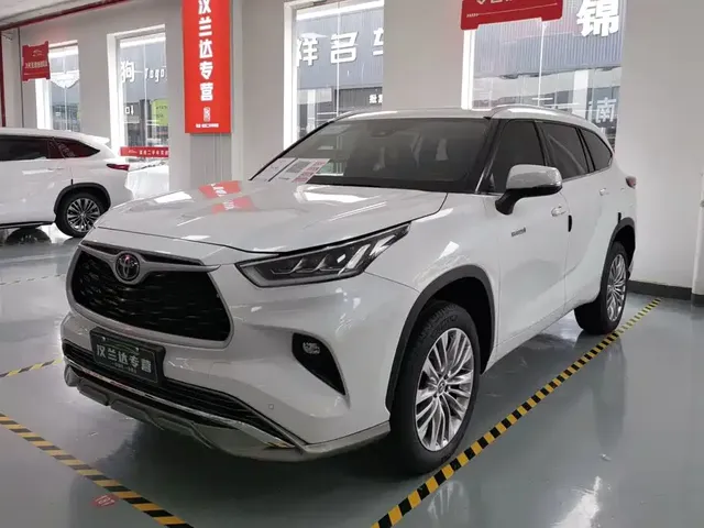 Toyota Highlander 2022 Model Dual Engine 2.5L 4WD Premium Edition 7-Seater