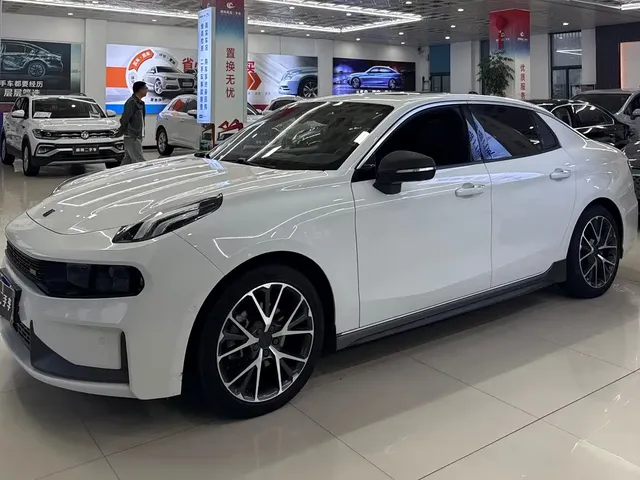 Lynk & Co 03 2019 2.0TD Auto Power Pro Version