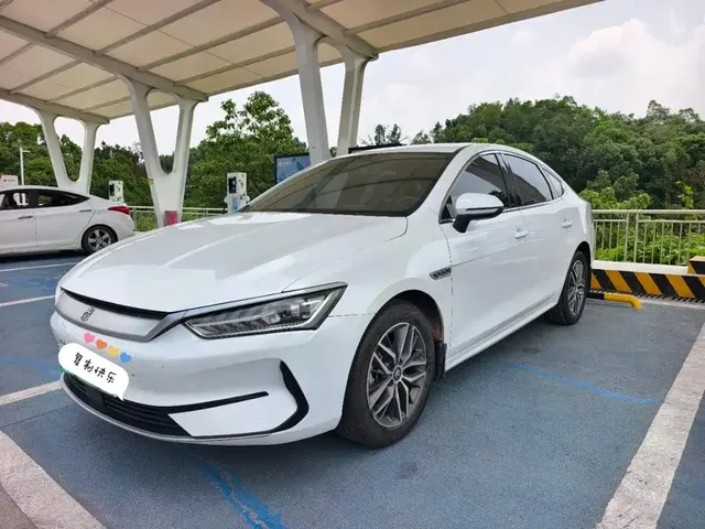 BYD Qin PLUS 2021 EV 400KM Luxury Model