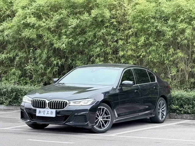 BMW 5 Series 2022 525Li M Sport Package