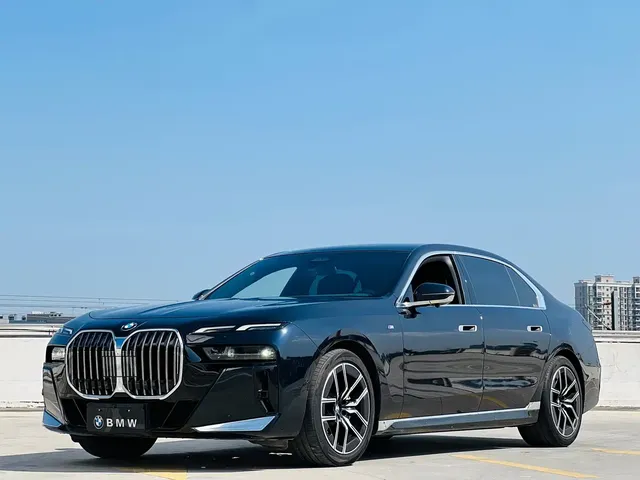 BMW 7 Series 2023 Model 735Li M Sport Package