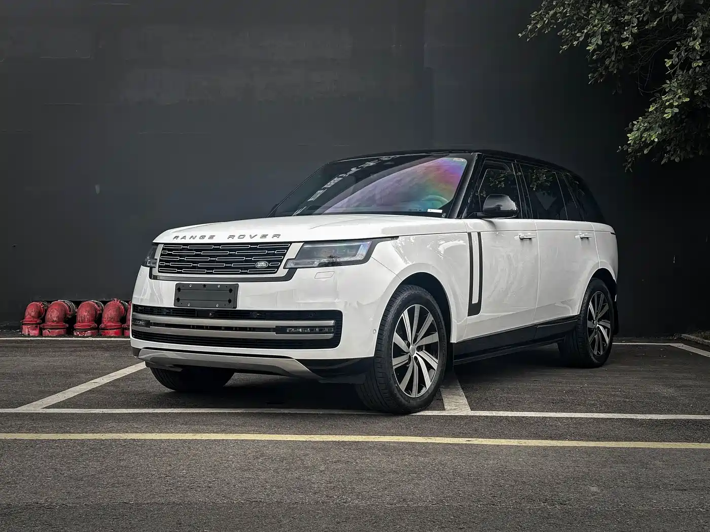 Land Rover Range Rover 2024 3.0 L6 400PS Golden Age Extended 7-Seater