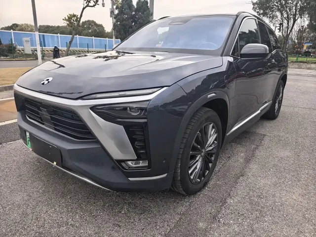 NIO ES8 2022 75kWh 7-Seater Edition