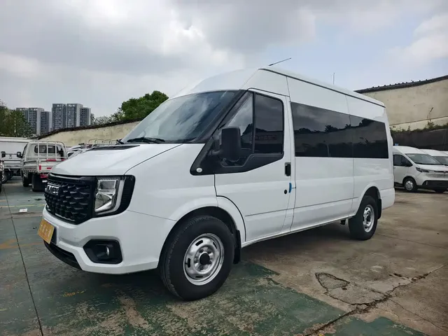 Jiangling JMC Fushun 2025 Model 2.0T 6MT Diesel Medium Wheelbase Medium Roof Commercial MPV 7 Seats