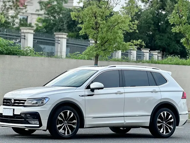 Volkswagen Tiguan L 2021 330TSI Automatic 2WD R-Line Premium