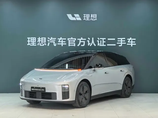 Li Auto i6 2025 2WD Base Model