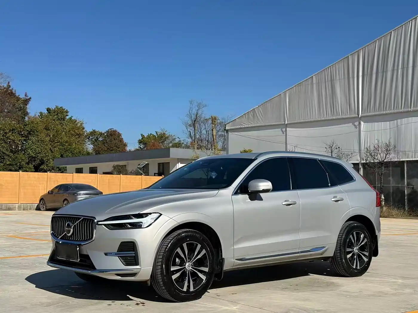 Volvo XC60 2024 B5 AWD Zhiyi Luxury Edition