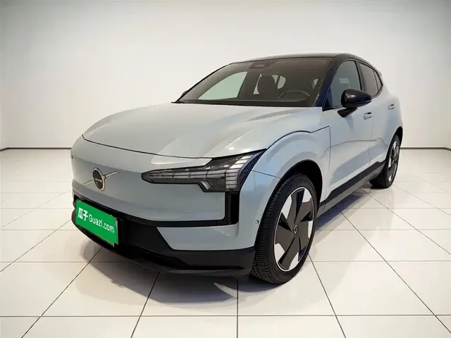 Volvo EX30 2025 RWD Long Range Ultra