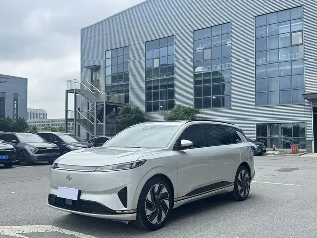 Dongfeng Yipai eπ008 2024 210Max Range Extender 6-Seater