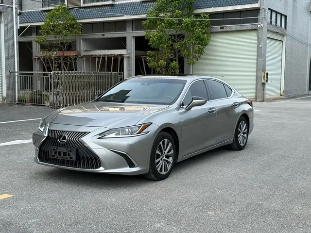 Lexus ES 2018 260 Excellence Edition China V