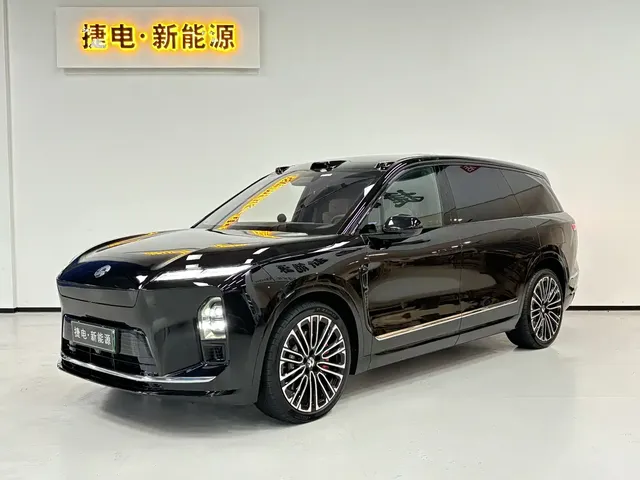 NIO ES8 2025 Base Model