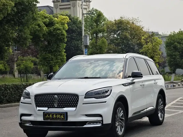Lincoln Aviator 2020 3.0T V6 4WD Premium Edition