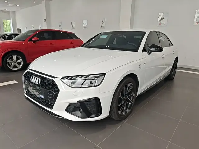 Audi A4L 2023 40 TFSI Luxury Sport